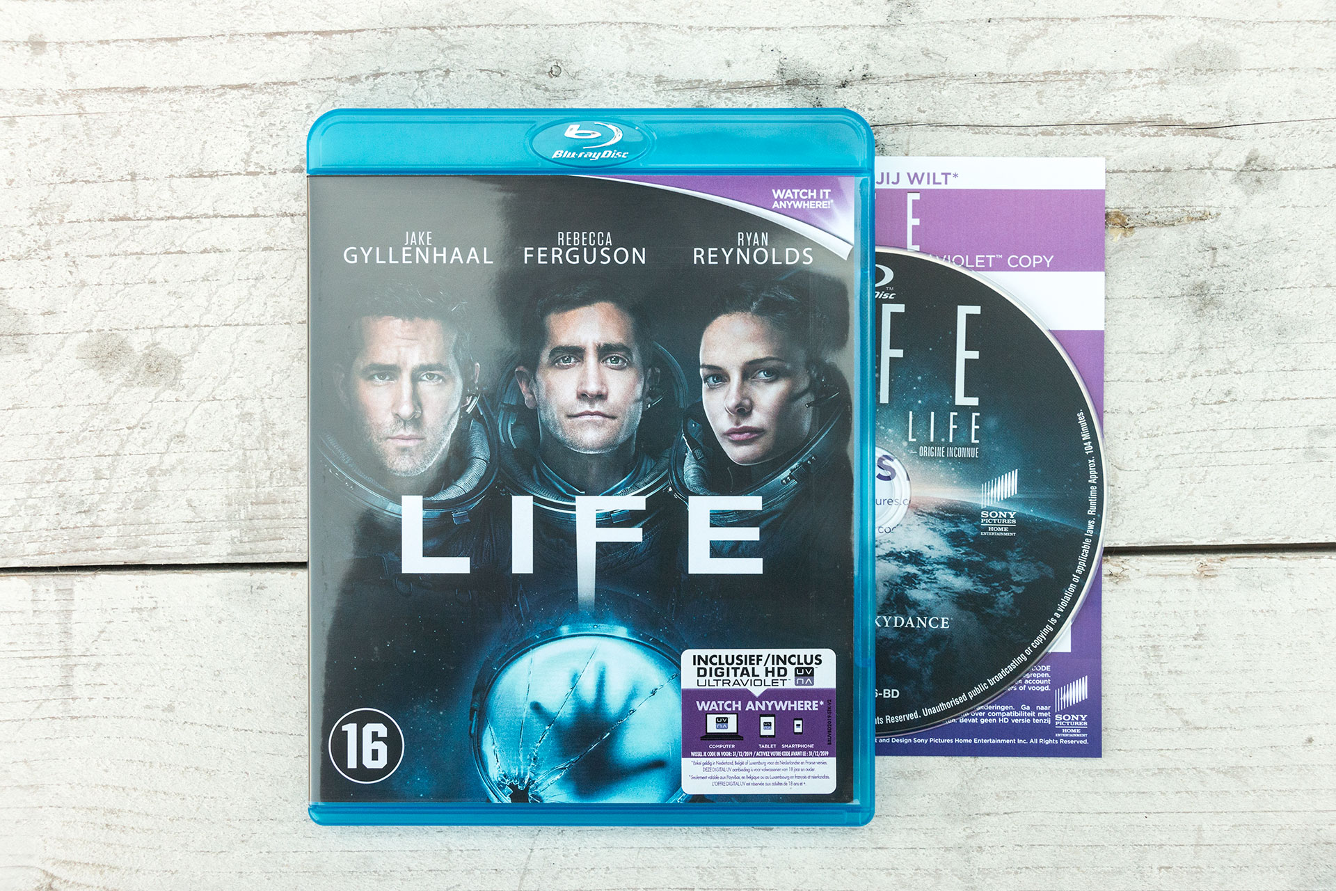 Review: Life (blu-ray) - Entert1.nl